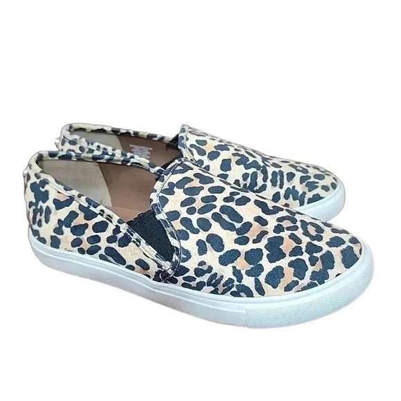 Steve Madden Cheetah Print Slip on sneakers.  Size 8 - Picture 5 of 12